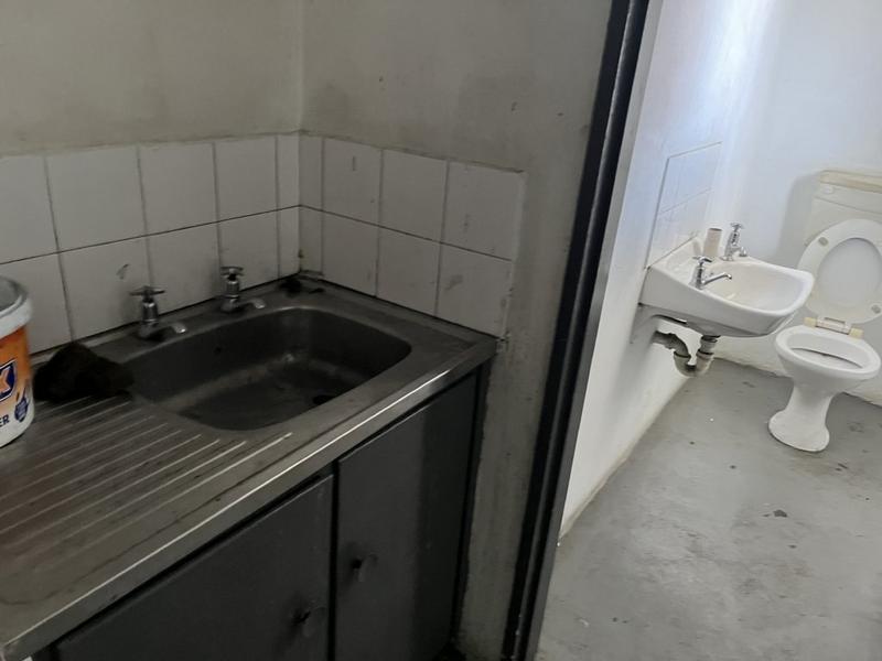 To Let Commercial Property for Rent in Killarney Gardens Western Cape